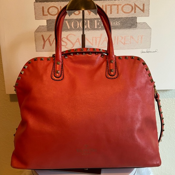 Valentino Garavani VGUC Dome Rockstud Tote in Coral Calfskin - Picture 2 of 15